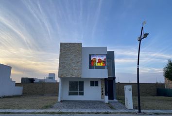 Casa en fraccionamiento en  El Mayorazgo Residencial, Esq. Blvd. Del Mayorazgo, Boulevard Aeropuerto, Campestre San Jose, León, Gto., México