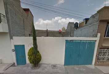 Casa en fraccionamiento en  Vicente Gallaga 149, Nueva Unión, Morelia, Michoacán, México