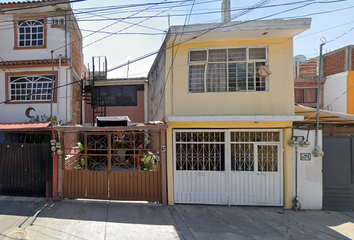 Casa en  Calle Nogal, Habit. Valle De Los Pinos 1a. Sección, Tlalnepantla, Estado De México, México