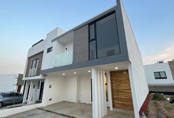 Casa en condominio en  Valle Del Imperio Austriaco, Boulevard Valle Imperial, Zapopan, Jalisco, México