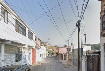 Casa en  Apatzingan, Lazaro Cardenas, Cuernavaca, Morelos, México