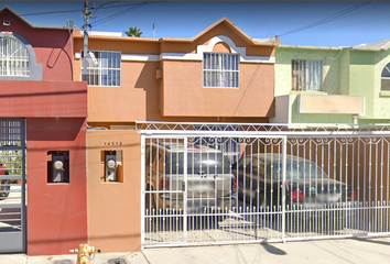 Casa en  Veterinarios, Universidadsur, Tijuana, Baja California, México