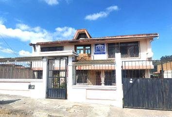 Casa en  Qcwj+r4 Píllaro, Ecuador