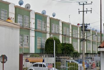 Casa en fraccionamiento en  Calle 8a. Cerrada Bosque De Los Cedros, Los Heroes Tecamac, Ciudad De México, Estado De México, México