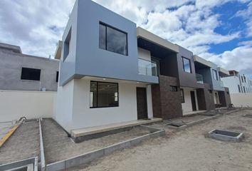 Casa en  Calderón, Quito