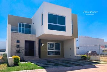 Casa en fraccionamiento en  Coto Villa La Cima, Avenida Juan Palomar Y Arias, Jardines Universidad, Zapopan, Jalisco, México
