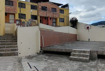 Casa en  Nela Martínez & Inés María Jímenez, Quito, Ecuador