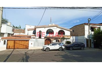 Casa en  Calle El Parque, Piura, 20001, Per