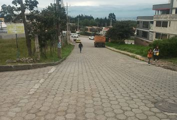 Terreno Comercial en  Lumbisi, Ecuador