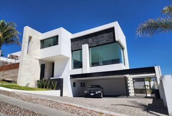 Casa en  Vista Real, Fraccionamiento Vista Real, Corregidora, Querétaro, México