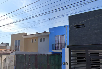 Casa en  Adalberto Navarro Sánchez, Los Arrayanes, Guadalajara, Jalisco, México