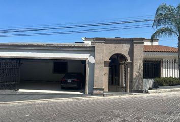 Casa en  Veredalta, San Pedro Garza García, Nuevo León, México