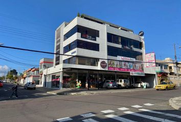 Bodega-Galpon en  Capitán Ramón Borja & Zoila Ugarte, Quito, Ecuador