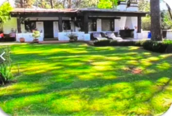 Casa en  Fontana Cuca 6, Avandaro, 51200 Valle De Bravo, Estado De México, México