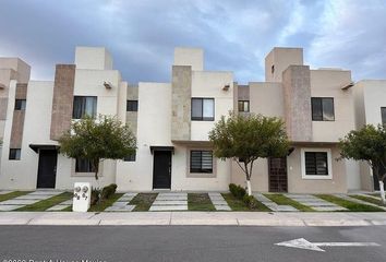 Casa en  Rincones Del Marqués Fraccionamiento, Avenida Del Marques, Santiago De Querétaro, Querétaro, México