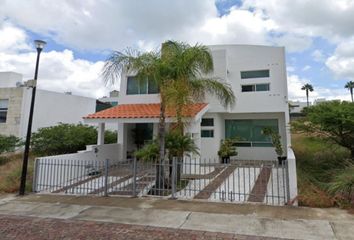 Casa en  Lago Yuriria 303, Cumbres Del Lago, Juriquilla, Querétaro, México