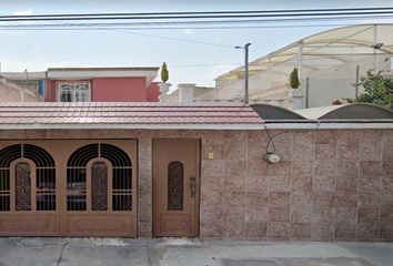 Casa en  Tragacantos, Villa De Las Flores, San Francisco Coacalco, Estado De México, México