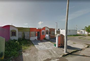 Casa en fraccionamiento en  Pino Negral 48, Fraccionamiento Geovillas Los Pinos, Fraccionamiento Geovillas Los Pinos, Veracruz, México