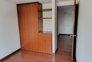 Apartamento en  Calle 77b #129-11, Bogotá, Colombia