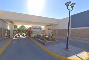 Casa en fraccionamiento en  Cda. Avestruz, Los Viñedos, Torreón, Coahuila De Zaragoza, México