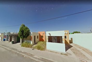 Casa en  Calle San Armando, Villas De San Miguel, Nuevo Laredo, Tamaulipas, México