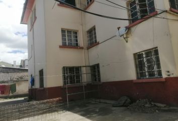 Casa en  Av. Universitaria & Calle Bolivia, Quito, Ecuador