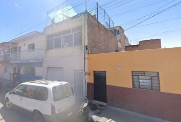 Casa en  Apolonio Moreno, Santa Cecilia, 44780 Guadalajara, Jal., México