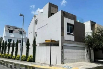 Casa en fraccionamiento en  Veta, Residencial Puerta De Hierro, Monterrey, Nuevo León, México