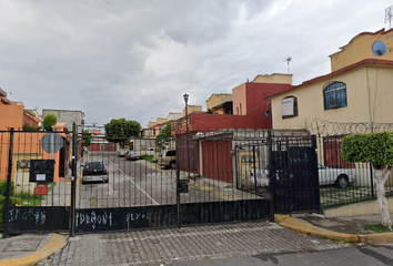 Casa en fraccionamiento en  Circuito De Jaime Sabines, Guadalupe, San Marcos Huixtoco, Estado De México, México