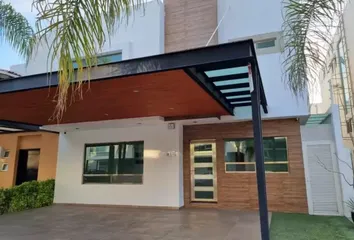 Casa en fraccionamiento en  Prolongación Fray Sebastián Gallegos 101, El Pueblito, Querétaro, México
