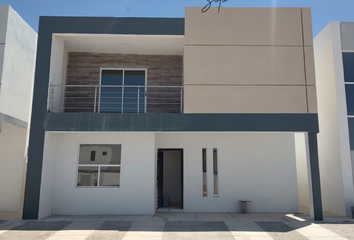 Casa en fraccionamiento en  Blvd. Juan Pablo Ii, Parcelas Ejido Jesús Carranza, 32472 Juárez, Chih., México