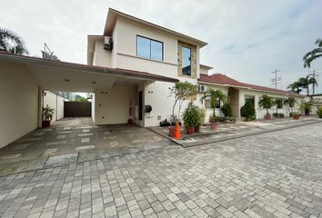 Casa en  Urbanización Camino Real, Avenida Samborondón, Samborondón, Ecuador