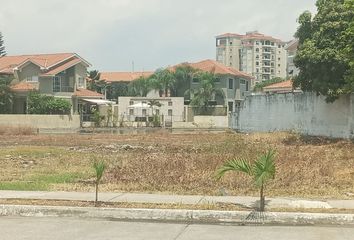 Terreno Comercial en  La Puntilla (satélite), Samborondón