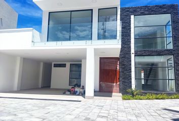 Casa en  Nayón, Quito, Ecuador