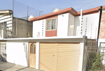 Casa en  Valle De Las Casas, Valle De Aragon 1ra Sección, Ciudad Nezahualcóyotl, Estado De México, México