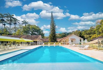 Villa-Quinta en  Avenida La Españolita, Piedecuesta, Santander, Colombia