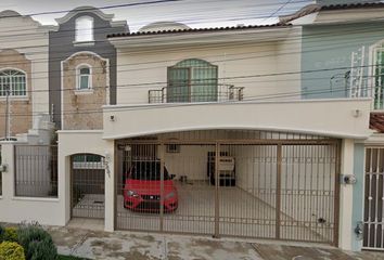 Casa en  Calle Quebrada 2881, Bosques De La Victoria, Guadalajara, Jalisco, México