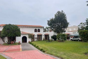 Casa en  Alameda Del Corregidor 279, Urb La Encantada De Villa, Chorrillos, Perú