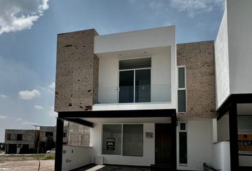 Casa en condominio en  St. Angelo Residence, Avenida Eugenio Garza Sada, Aguascalientes, México