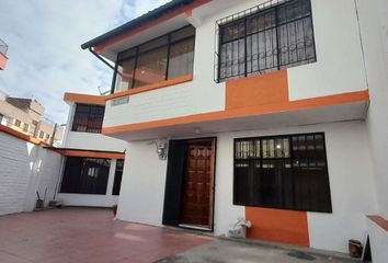 Casa en  Andrés Guillén, Quito, Ecuador