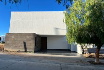 Casa en condominio en  St. Angelo Residence, Avenida Eugenio Garza Sada, Aguascalientes, México