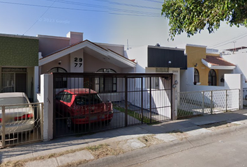 Casa en  Av. Valle De México, Viveros Del Valle, Jardines Del Valle, Zapopan, Jalisco, México