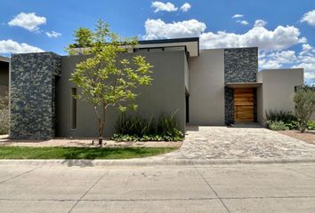 Casa en fraccionamiento en  El Molino Residencial Y Golf, Paseo El Molino, El Molino Residencial, León, Guanajuato, México