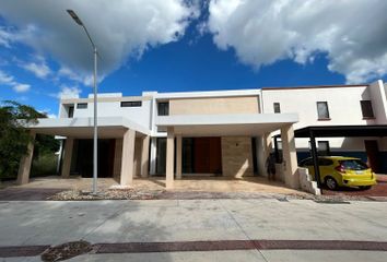 Casa en condominio en  Hacienda Xcunya, Mérida, Yucatán