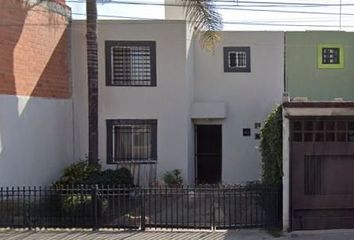 Casa en  Calzada De La Amargura, Lomas De San Pedrito, Santiago De Querétaro, Querétaro, México