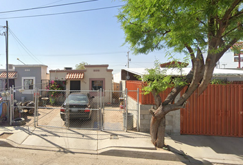 Casa en  Avenida Corullon, Lomas Altas, Mexicali, Baja California, México