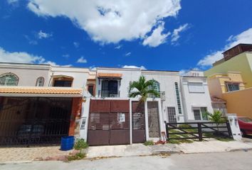 Casa en  Av. Tepich Sm 41, Cancún, Quintana Roo, México