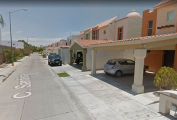 Casa en  Calle Sardina, Sábalo Country, Mazatlán, Sinaloa, México