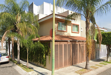 Casa en  C. Rinconada Del Camichín 1916, Real De Valdepeñas, 45130 Zapopan, Jal., México