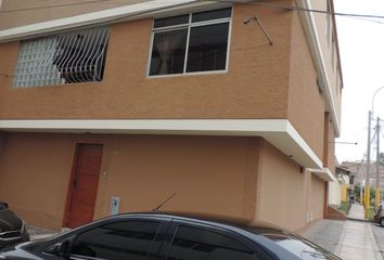 Casa en  Calle Las Camelias 297, San Juan De Miraflores, Perú